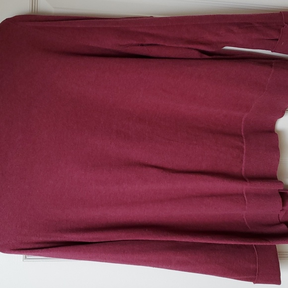 Woman's Sweater - Picture 2 of 3